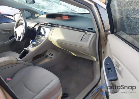 2011 Toyota Prius Two z USA, uszkodzony, nr VIN JTDKN3DU3B1364385